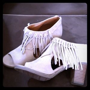 Cute tassel booties